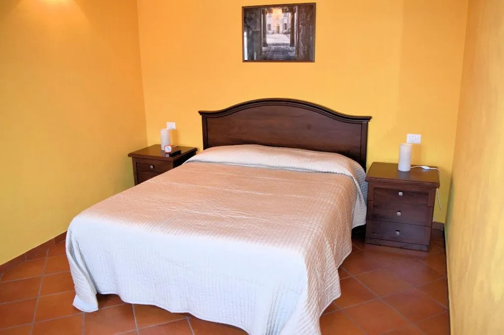 Room, Corte Certosina, Milan