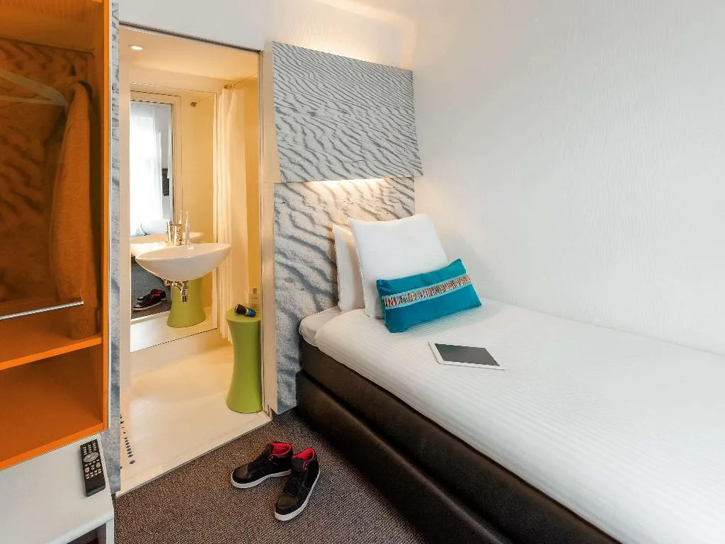 Room, ibis Styles Amsterdam Central Station, Amsterdam