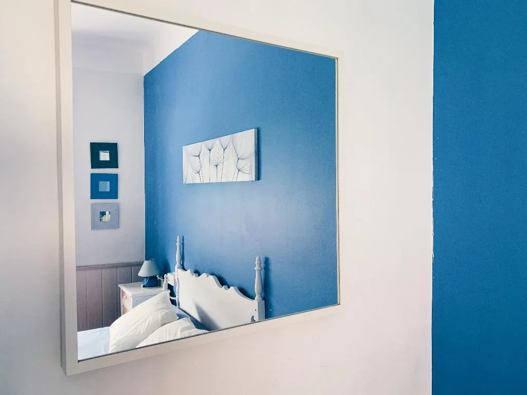 DOUBLE WITH SHARED BATHROOM Room, Hostal Portbou, Costa Brava