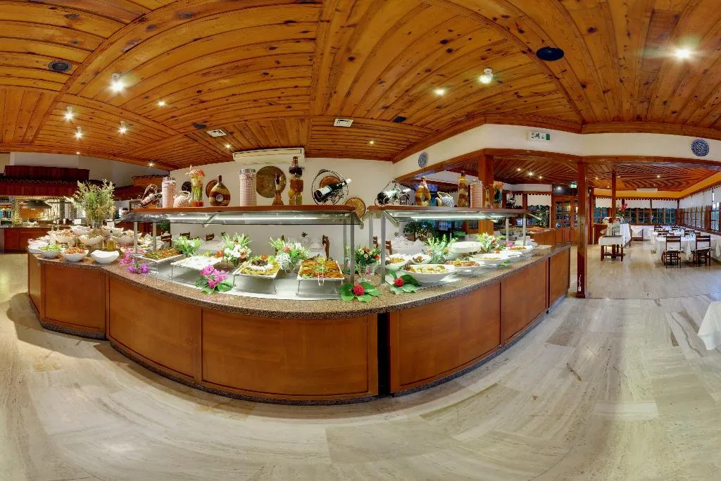 Restaurant, Montana Pine, Dalaman