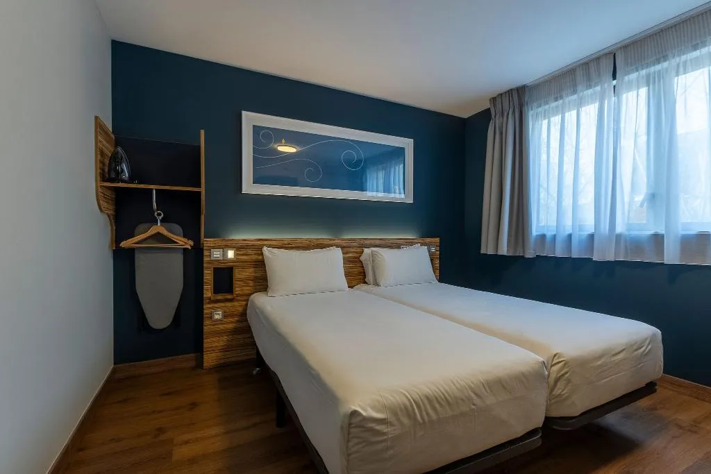 DOUBLE SINGLE USE Accessible Room, Travelodge Barcelona Poblenou, Barcelona