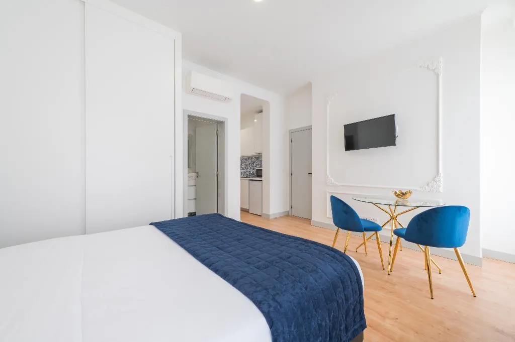 APARTMENT CITY VIEW Room, Via Augusta 129, Lisbon
