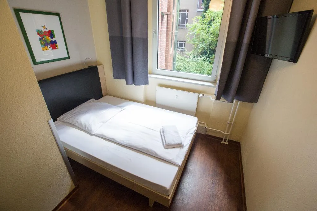 Room, Acama Kreuzberg Hotel+Hostel, Berlin