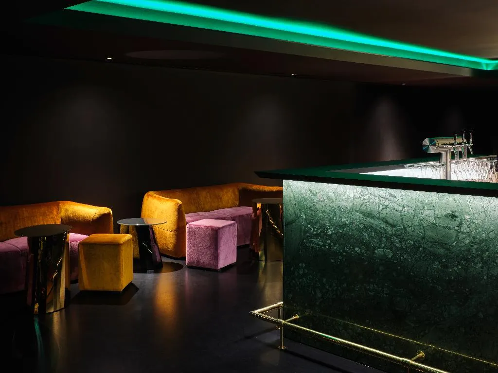 Bar, Estrel Hotel Berlin, Berlin