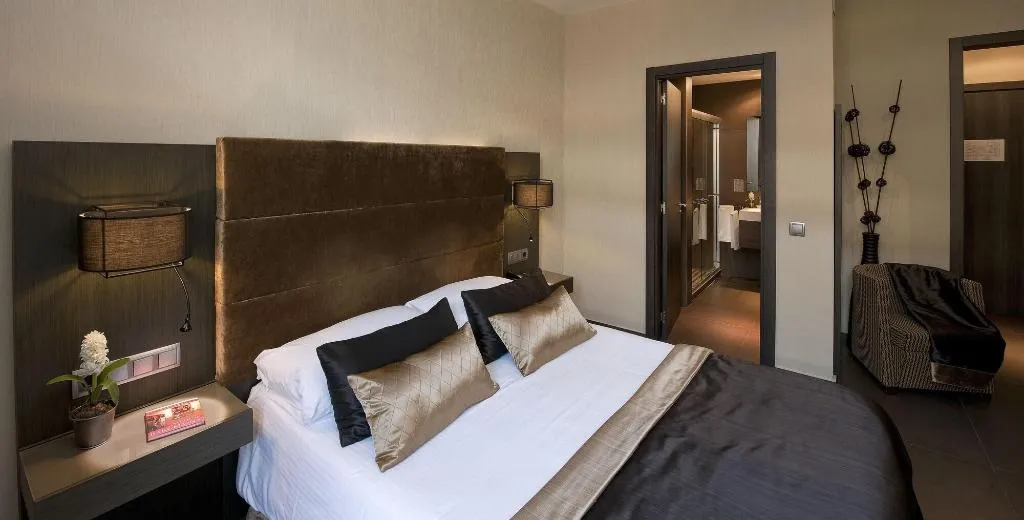 Room, Constanza, Barcelona