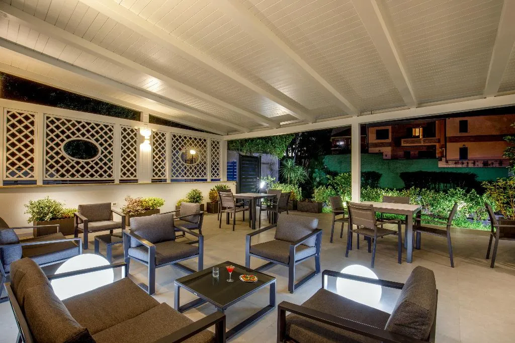 Terrace, Marc'Aurelio, Rome