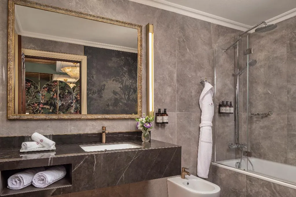 DOUBLE PREMIUM Room, NH Collection Venezia Grand Hotel Palazzo dei Dogi, Venice