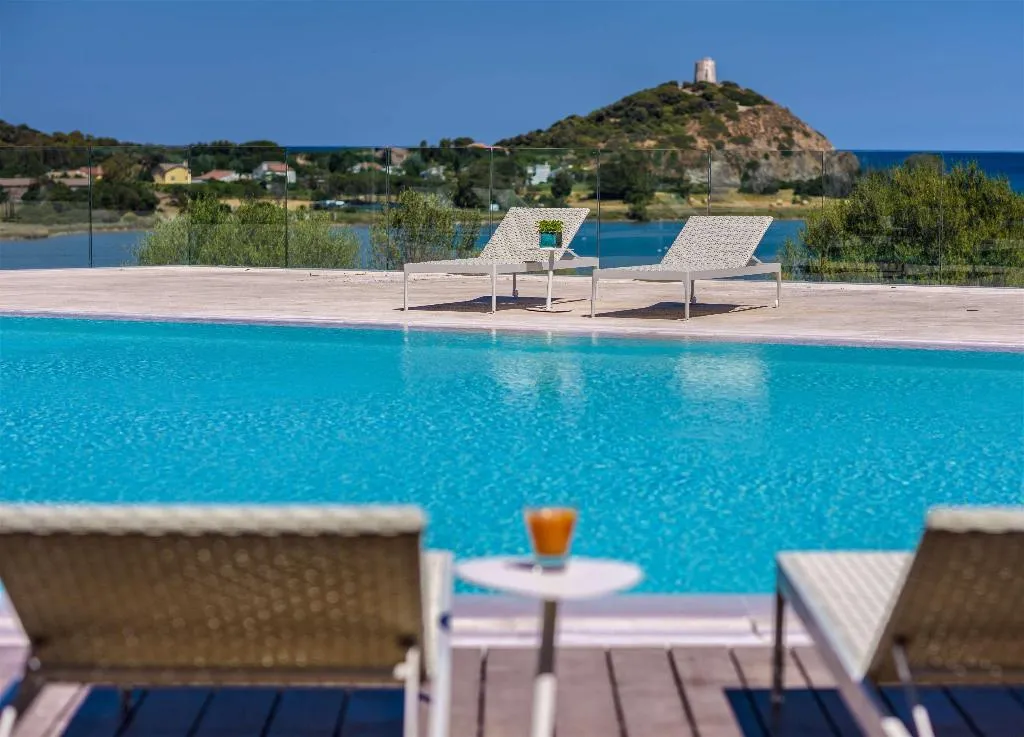 Pool, Conrad Chia Laguna Sardinia, Cagliari