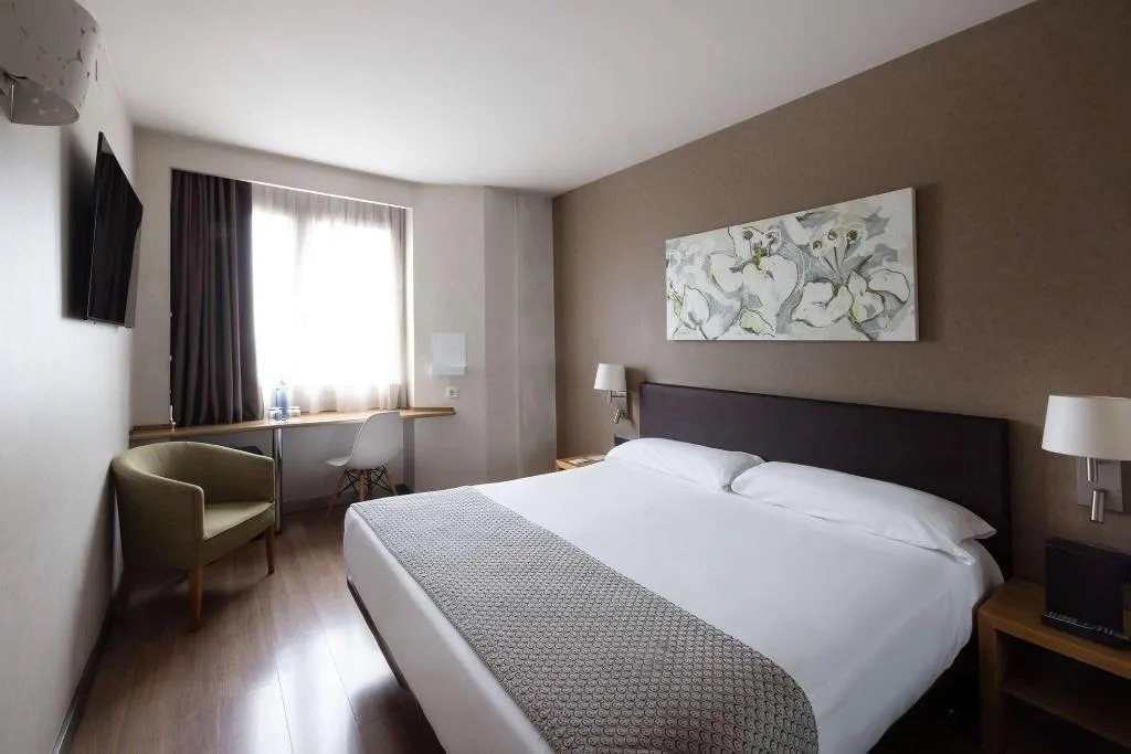 Room, Catalonia Albeniz, Barcelona