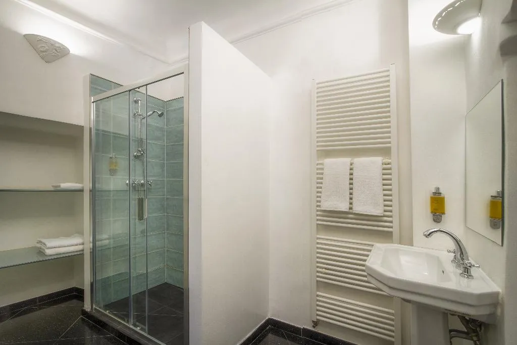 SUITE CAPACITY 4 Room, Black Star Suites, Prague