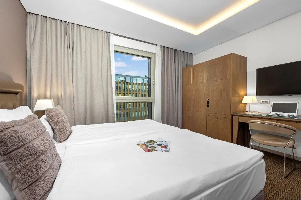 Double or Twin EXECUTIVE Room, Hotel Royal Prague, Prague