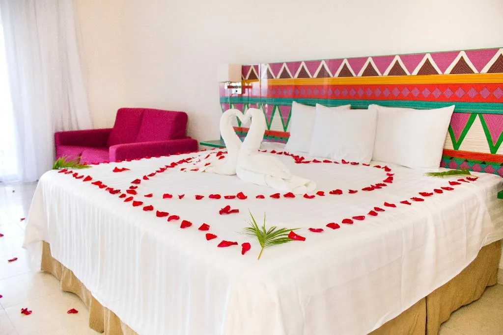 SUITE WITH JACUZZI Room, All Ritmo Cancun Resort & Water Park, Cancun Area