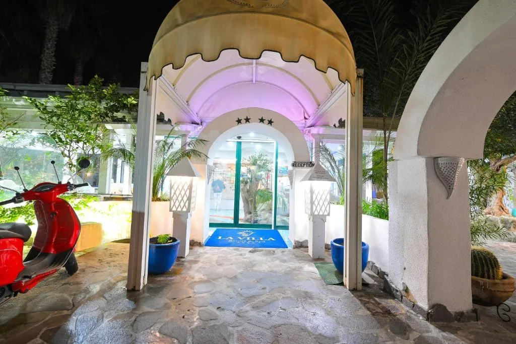 General view, La Villa Resort & Spa, Naples
