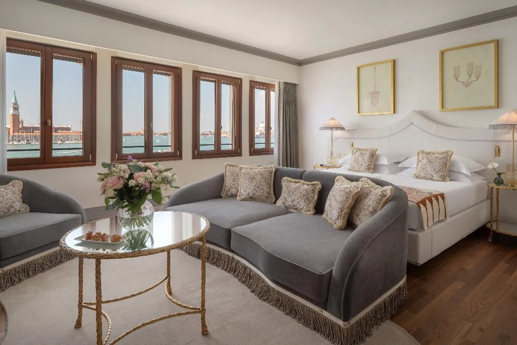 JUNIOR SUITE LAGOON VIEW Room, Hotel Gabrielli Venezia - Starhotels Collezione, Venice