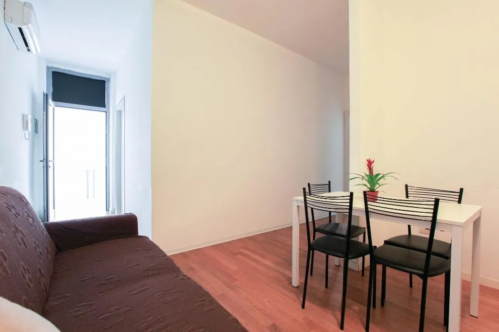 Room, Red Line Room Division, Milan