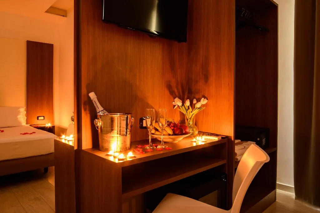 DOUBLE SUPERIOR Room, Hotel La Mela, Naples