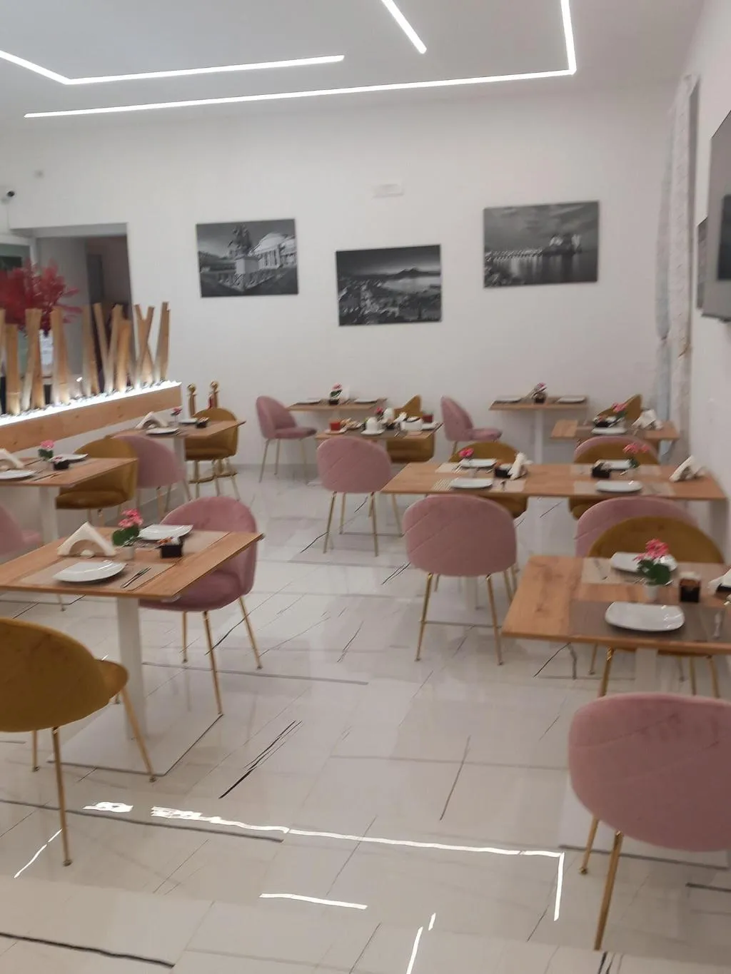 Restaurant, Palazzo Sant'Arcangelo, Naples
