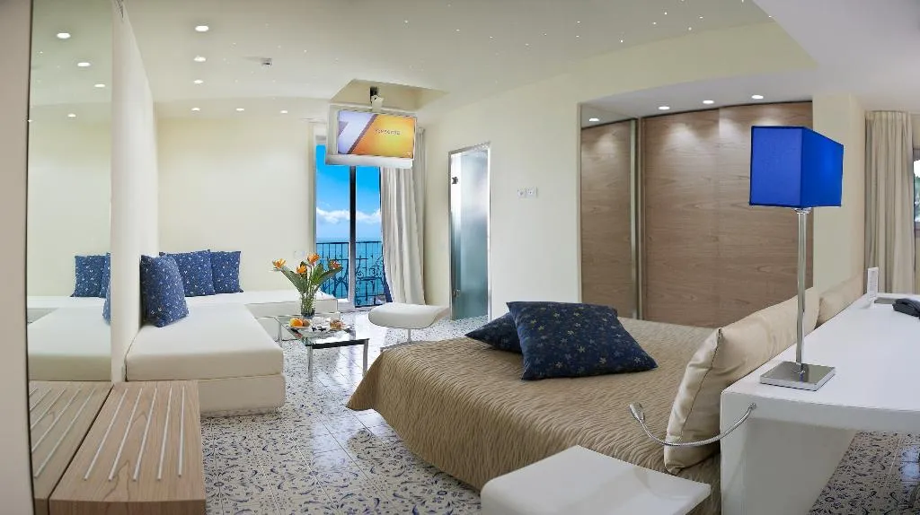 DOUBLE DELUXE Room, Lloyd's Baia, Naples