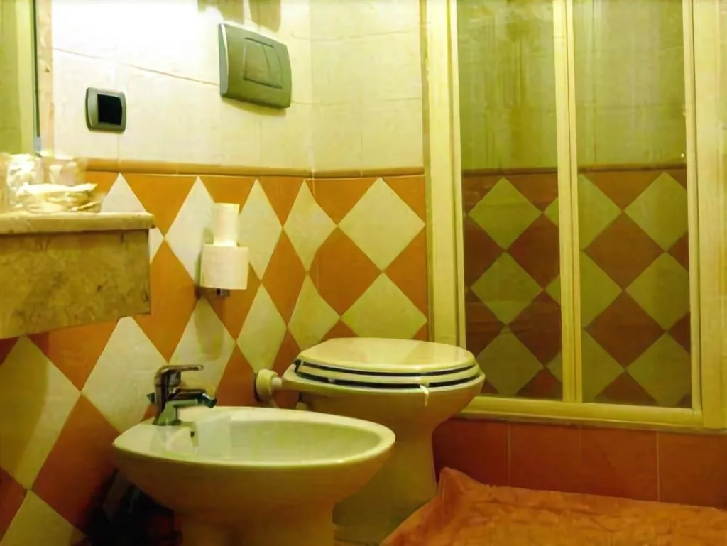 Room, Hotel Fenicia, Naples