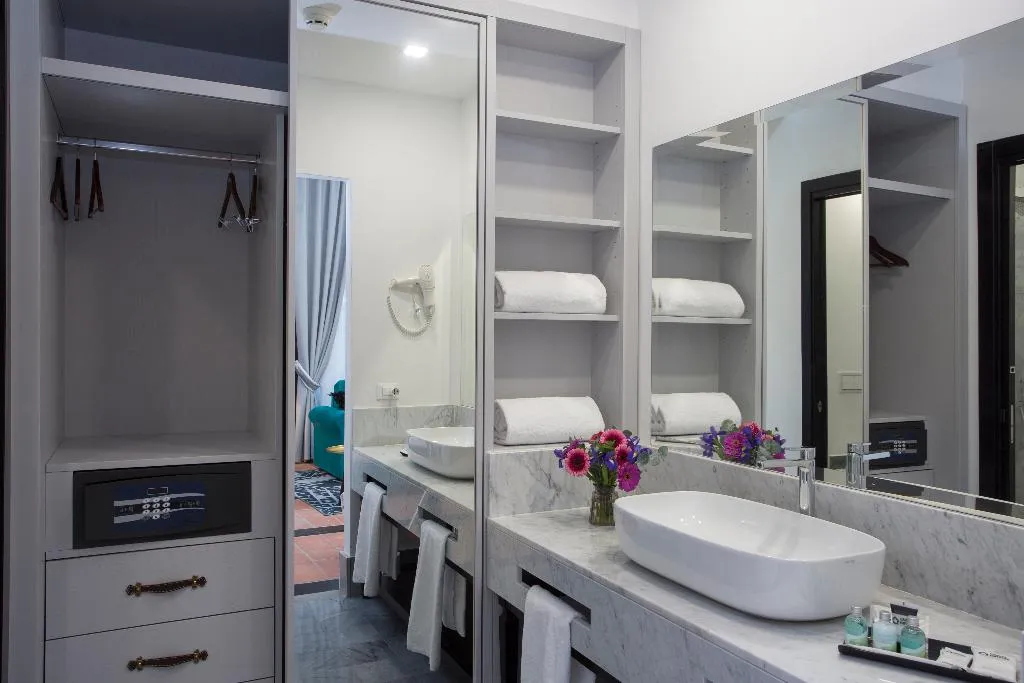 DOUBLE SUPERIOR Room, Casual Rinascimento Firenze, Florence