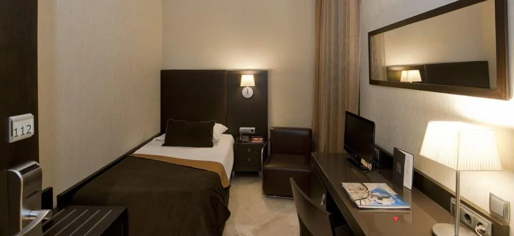 Room, Constanza, Barcelona