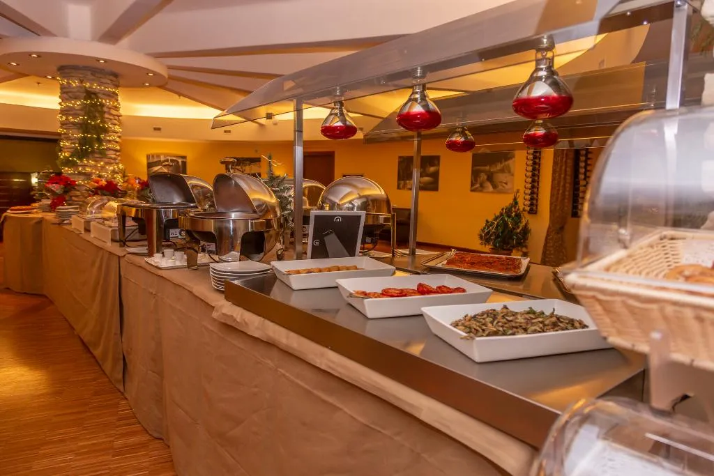 Restaurant, Hotel la Torre Spa & Restaurant, Milan
