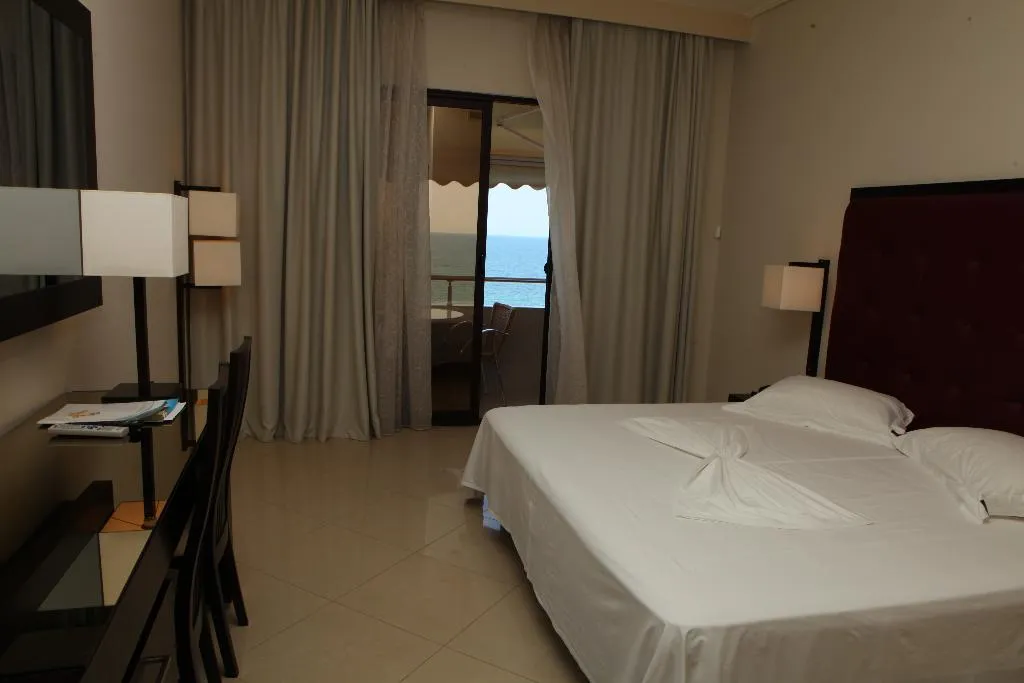 DOUBLE SUPERIOR Room, New York, Kavaje