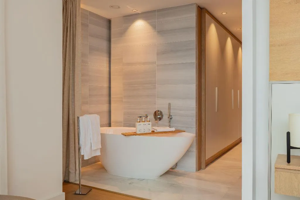 SUITE ONE BEDROOM Room, Torre Melina Gran Melia, Barcelona