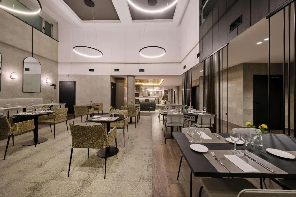 Restaurant, 1881 Madrid Ventas Hotel, Madrid