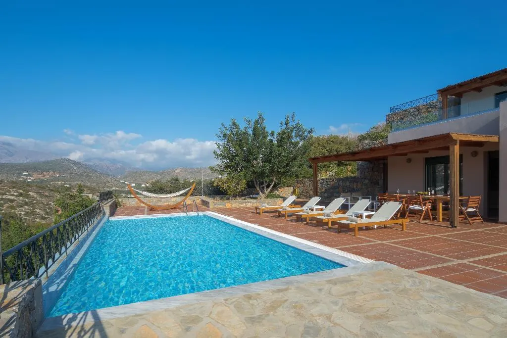 VILLA THREE BEDROOMS Room, Miramare Resort & Spa, Crete