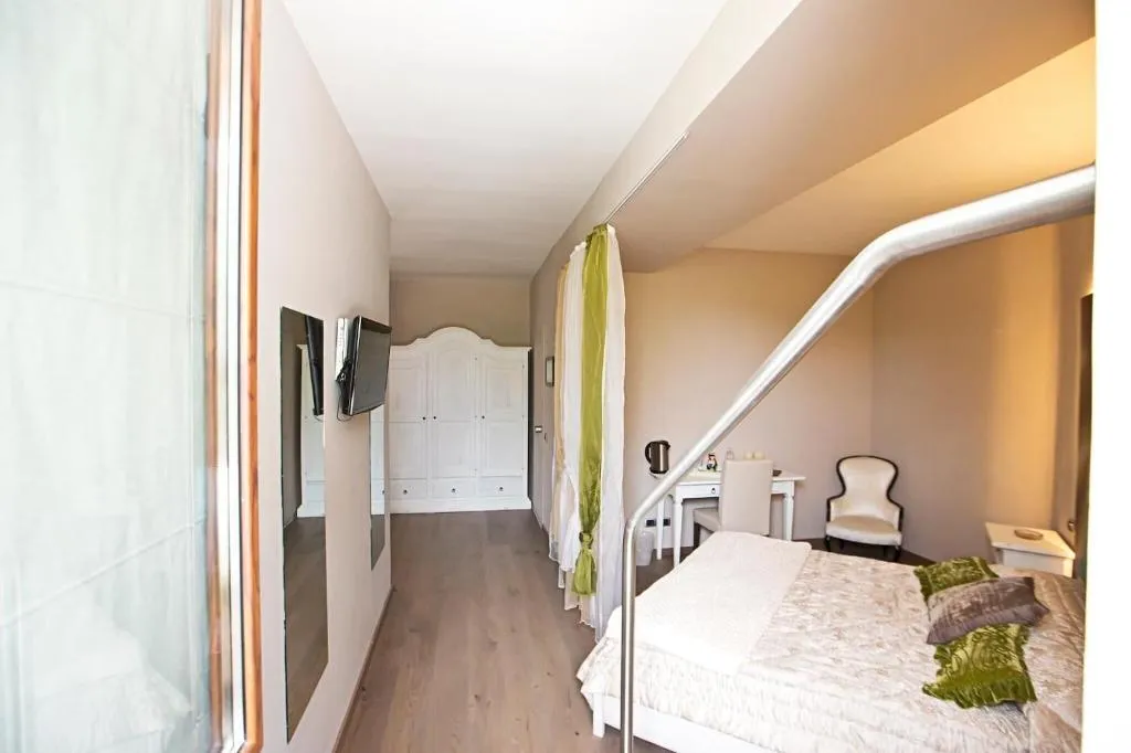 Room, Hotel Tiro A Volo, Naples