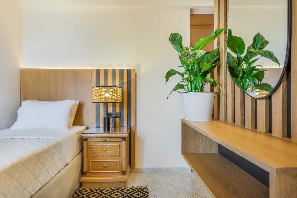 APARTMENT THREE BEDROOMS Room, Socrates Hotel Malia, Crete