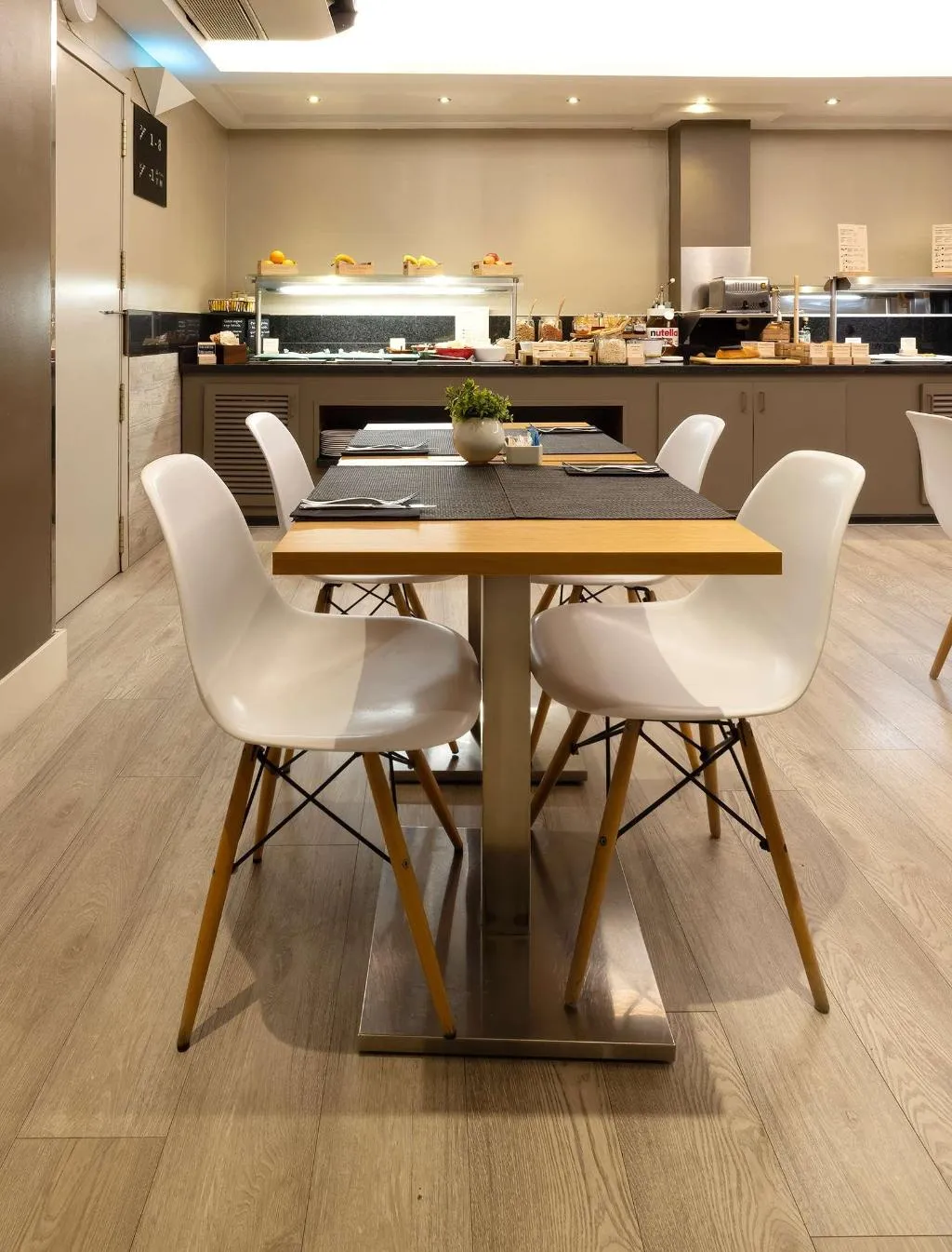 Restaurant, Catalonia Albeniz, Barcelona