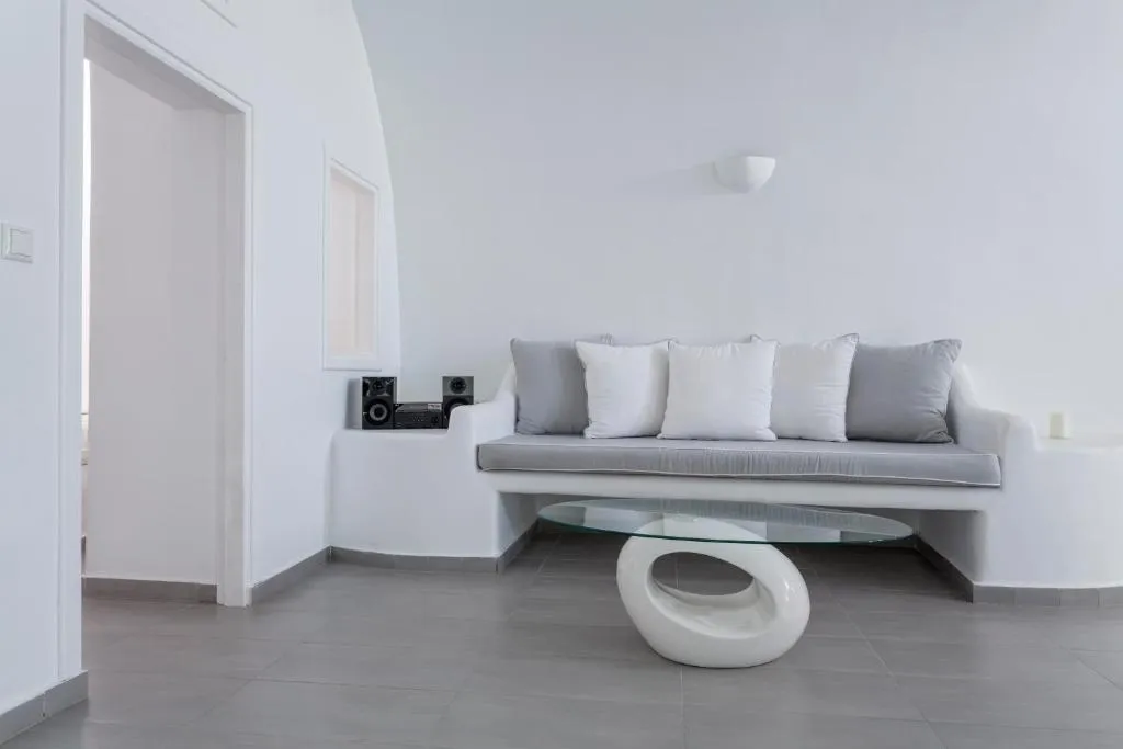 SUITE DELUXE Room, Pegasus Suites & Spa, Santorini