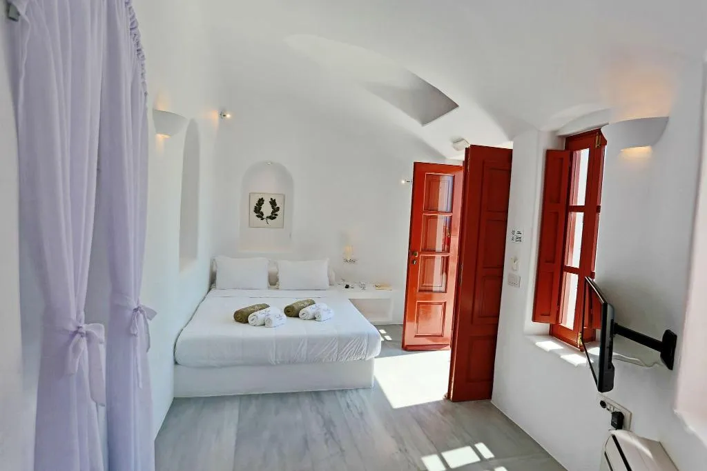 CAVE SEA VIEW Room, Oia Mare Villas, Santorini