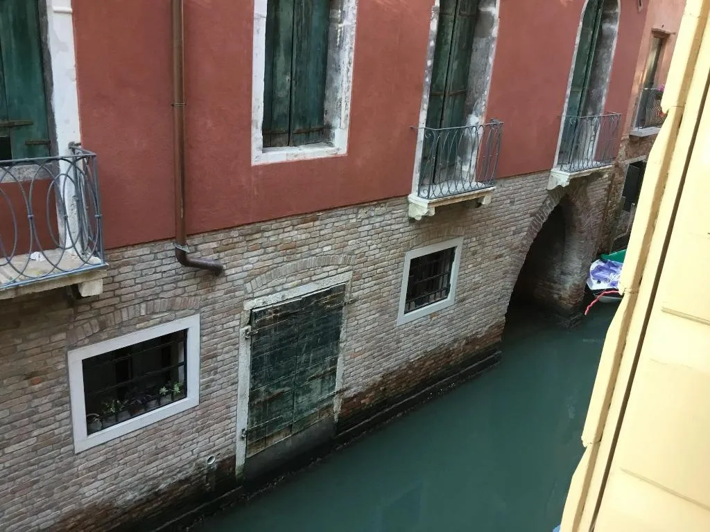 Room, Venice Sun Apartment And Rooms, Venice