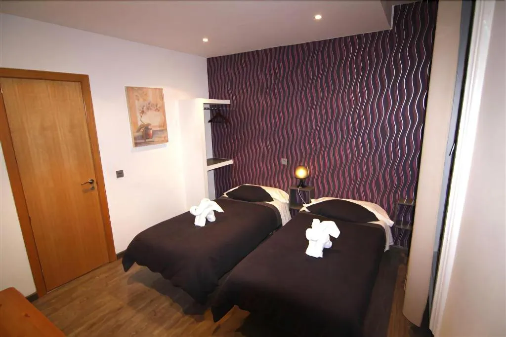 Room, Hostal Abril, Madrid