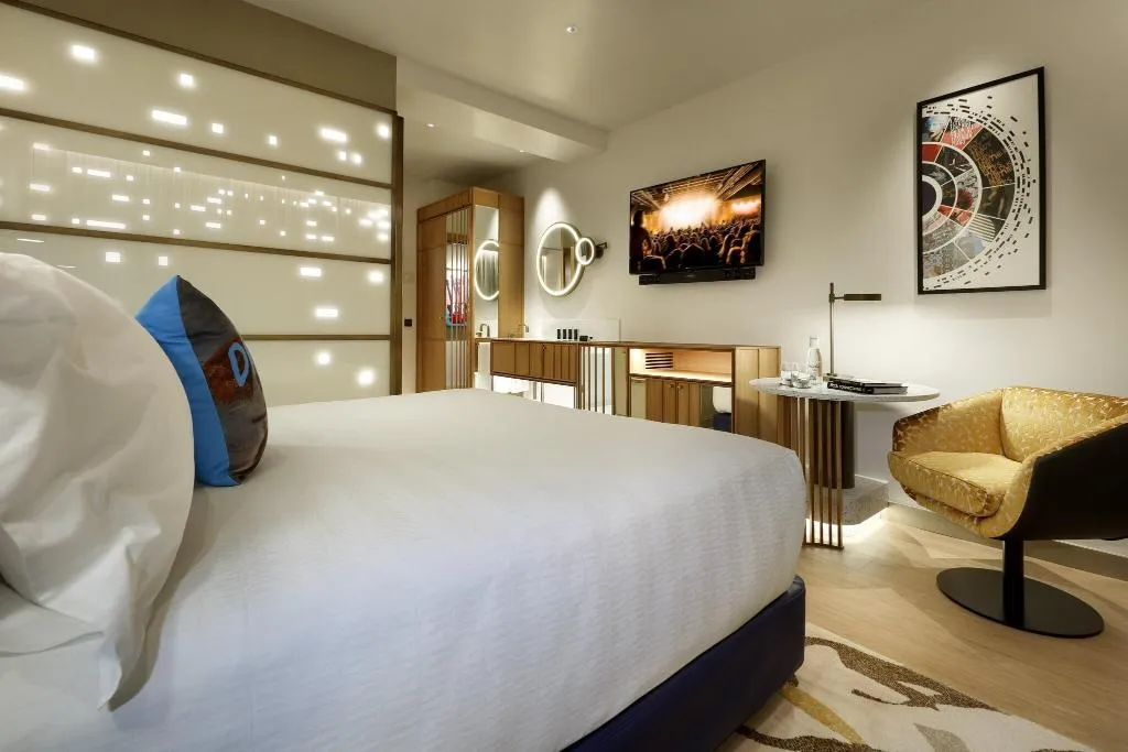Room, Hard Rock Hotel Madrid, Madrid