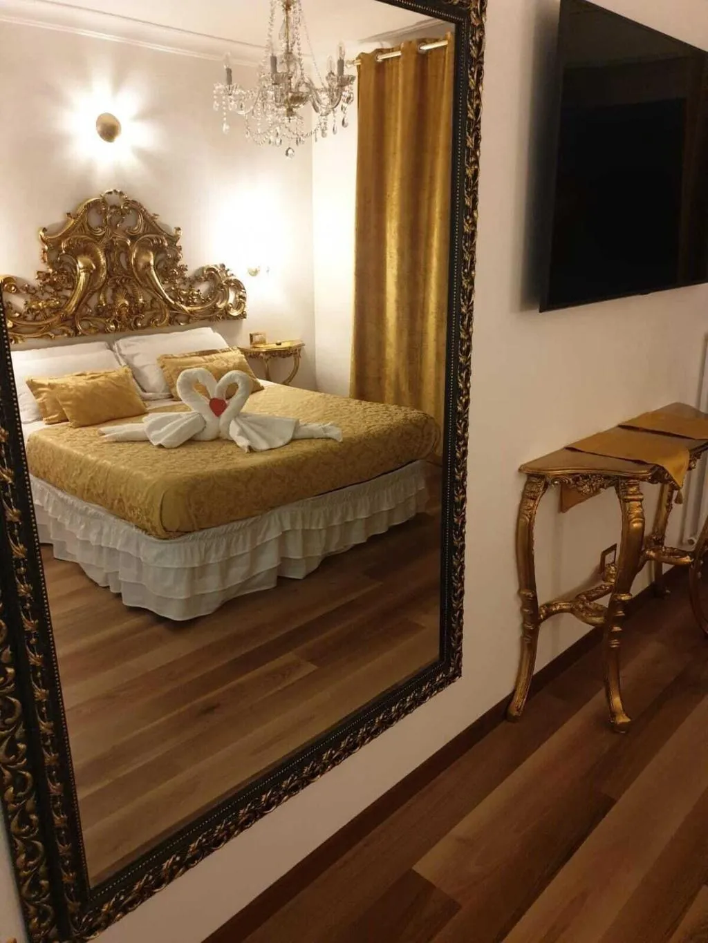 Room, Suites Roma Tiburtina, Rome