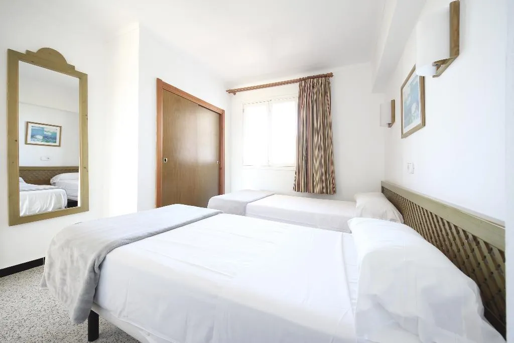 APARTMENT STANDARD Room, Niu d'Aus, Majorca