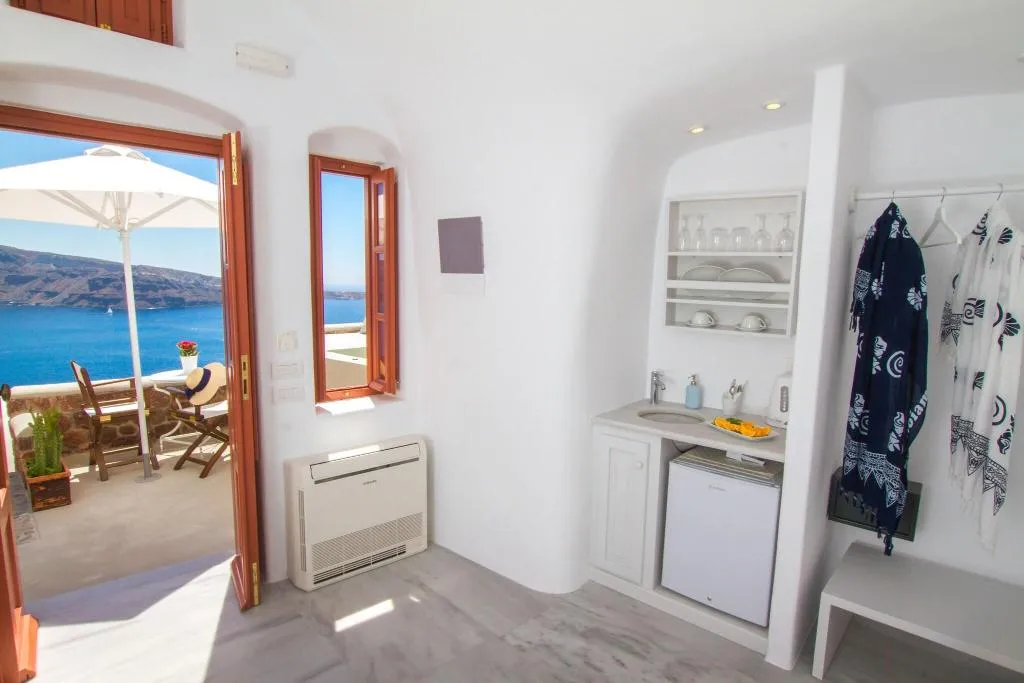 CAVE SEA VIEW Room, Oia Mare Villas, Santorini