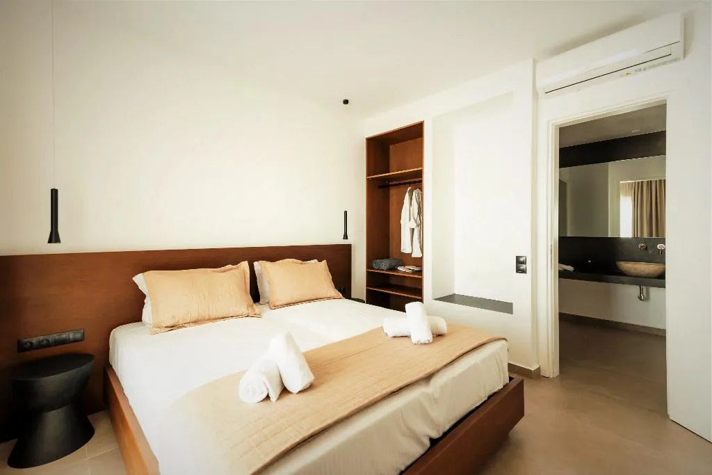SUITE TWO BEDROOMS WITH PRIVATE POOL Room, Evi Suites & Villas, Mykonos