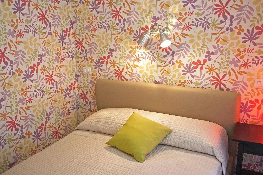 Room, City-in-hostel-B&B, Catania