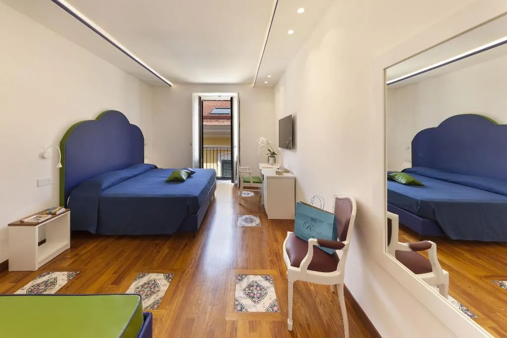 Room, La Casa Dell Orologio, Naples