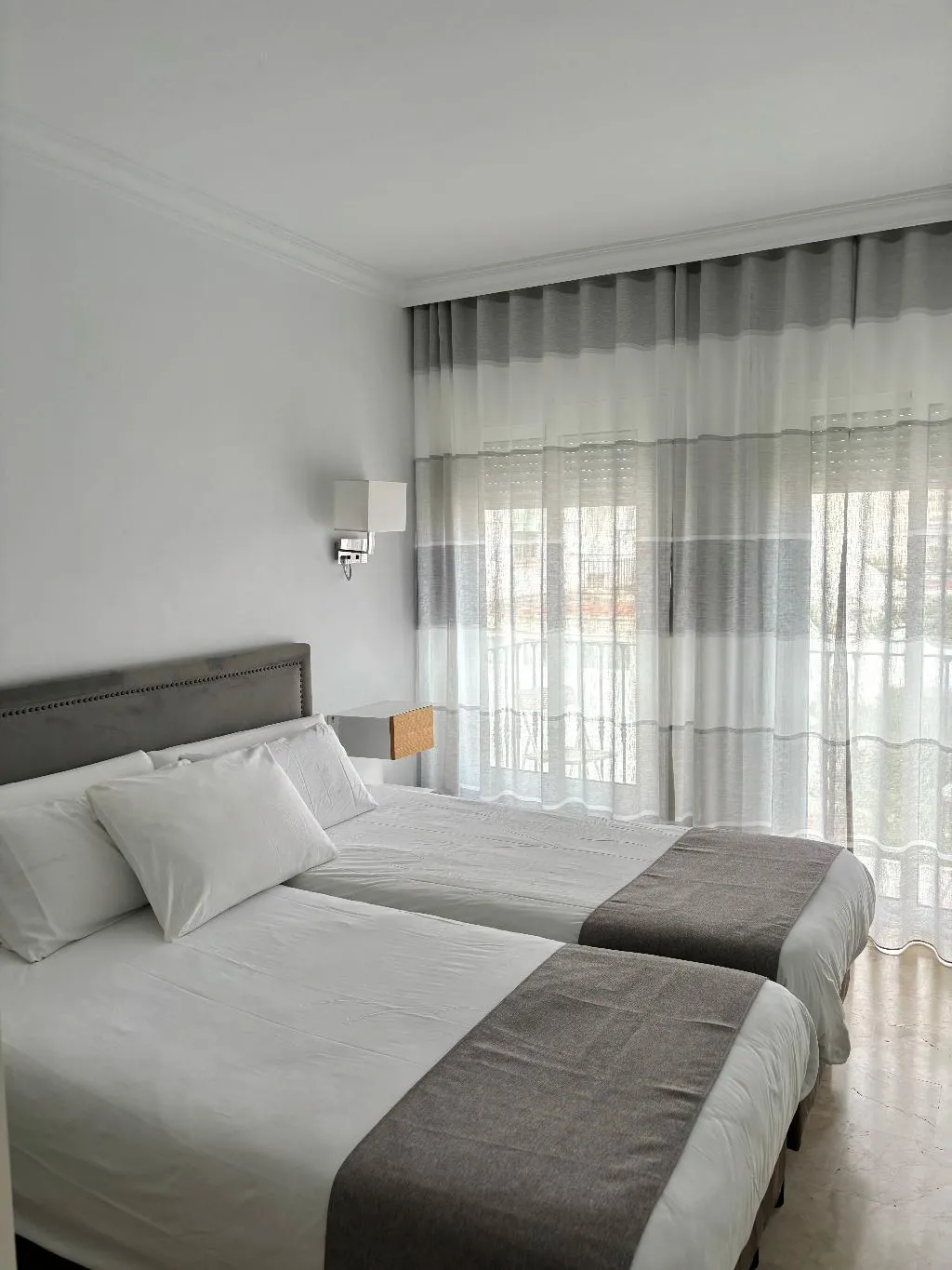 DOUBLE SINGLE USE STANDARD Room, Abril, Costa Del Sol