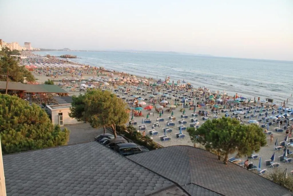 Beach, Hotel Majestic, Durres