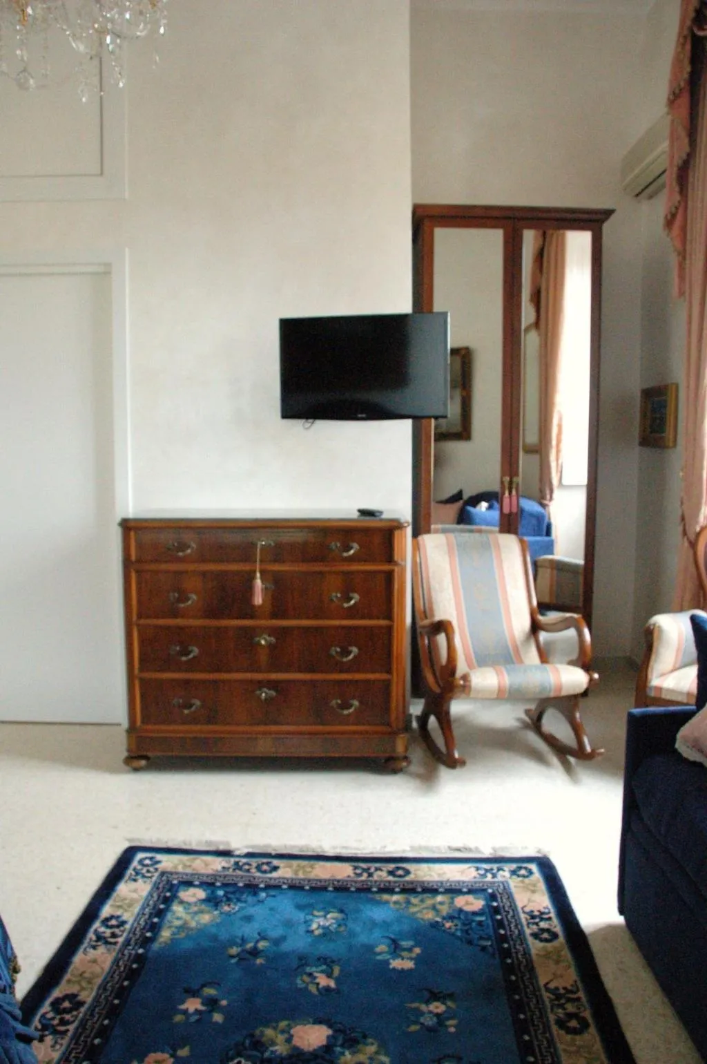 Room, Charme Holidays Colosseum, Naples
