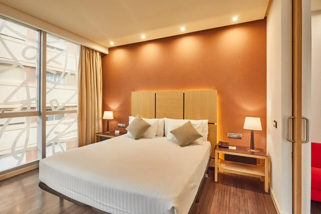 FAMILY ROOM STANDARD Room, Silken Puerta Valencia, Valencia