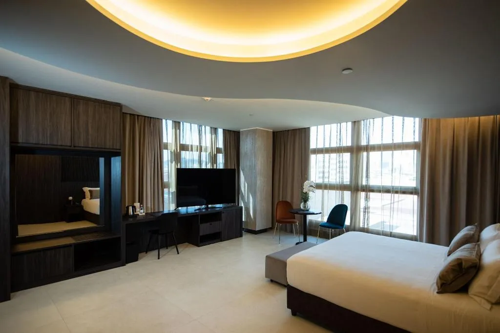 Room, Gold Tower Lifestyle Hotel, Naples