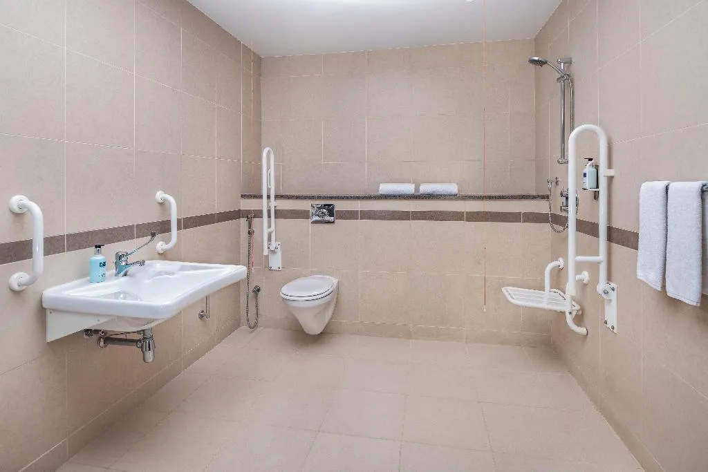 DOUBLE Accessible KING SIZE BED Room, Holiday Inn Express Dubai Jumeirah, Dubai
